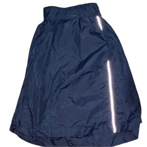 Nylon shorts with reflective binding